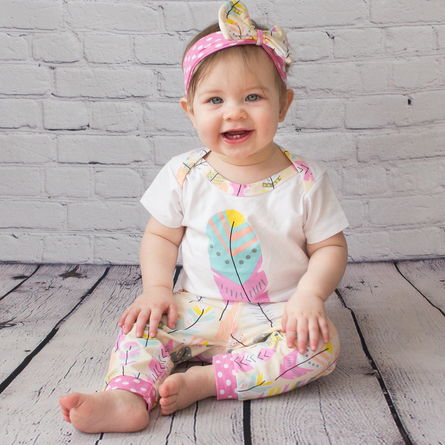 AnnLoren Baby Girls Layette Feather Onesie Pants Headband 3pc Gift Set Clothing 18-24M