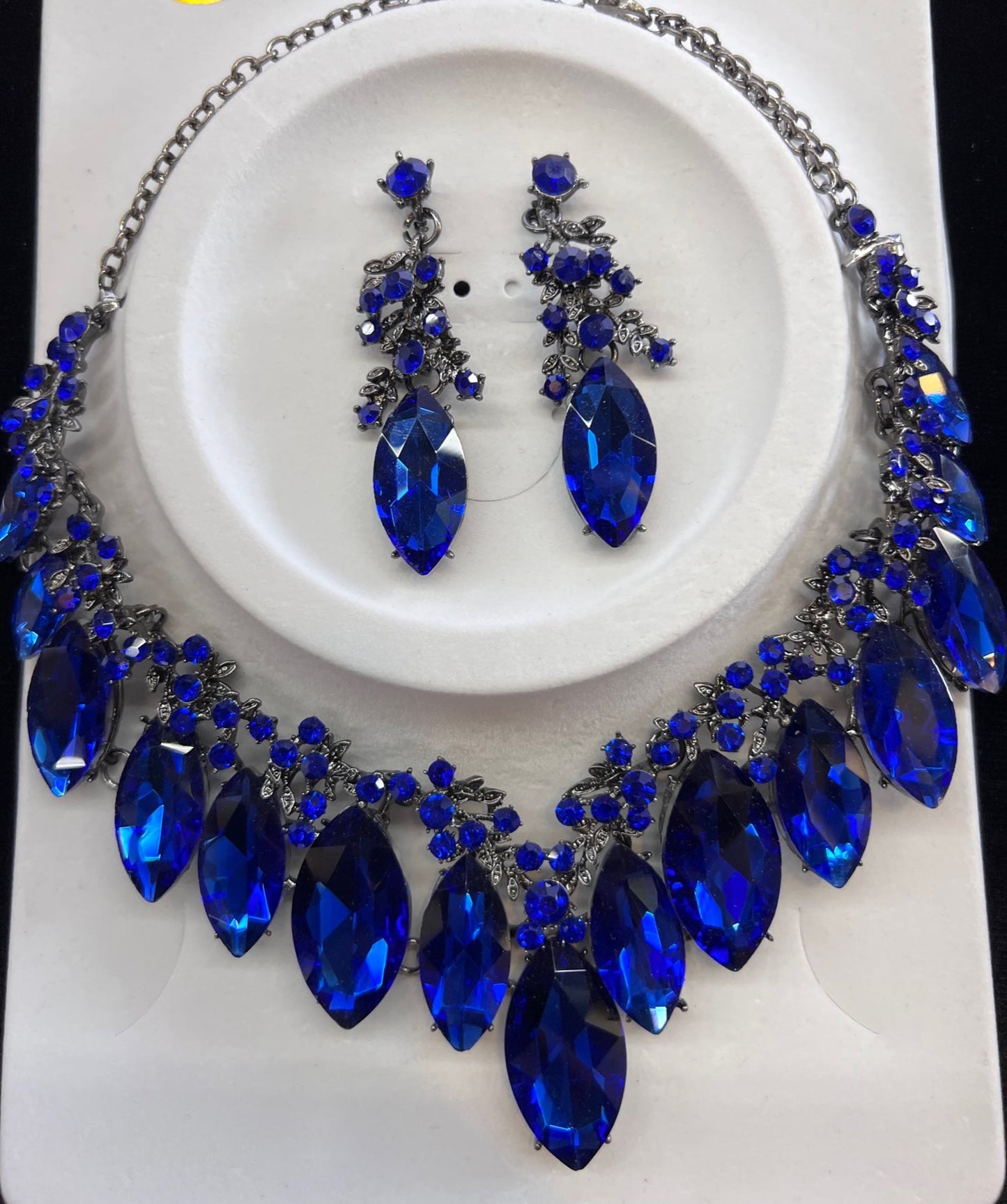 Calla Collection TR-371 Luxurious Big Stone Centerpiece Statement Necklace Set