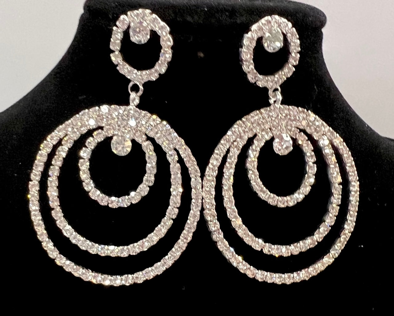 Calla Collection Earrings TR-10945 Glamorous Rhinestone Multi Round Earrings