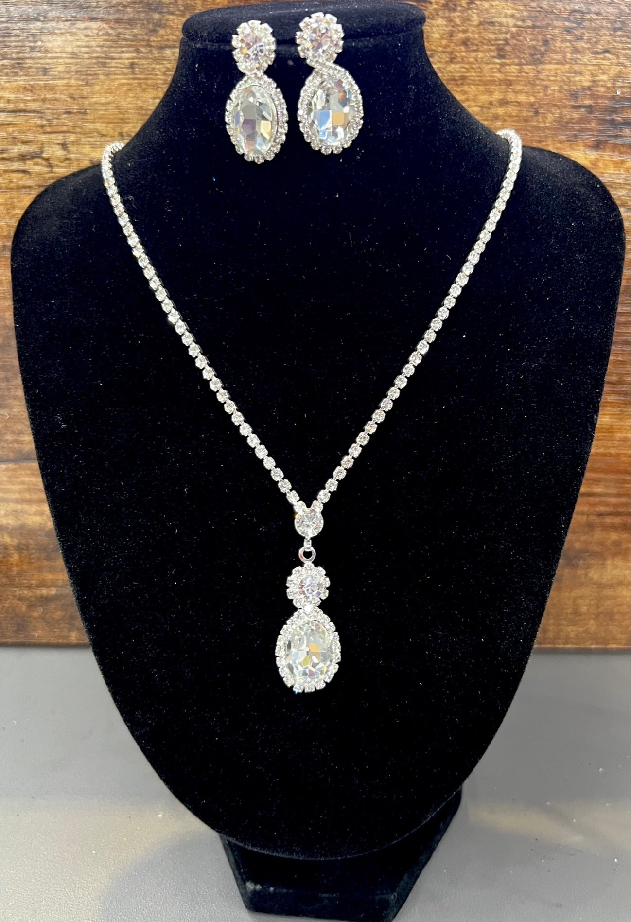 Calla Collection TR-22132 Exclusive Premium Luxury Necklace Set