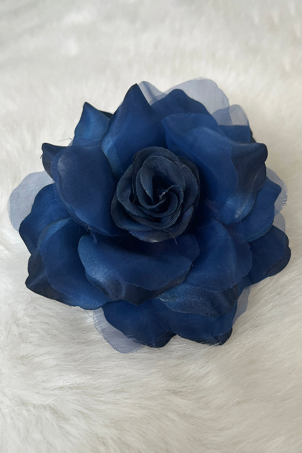 Assorted navy fabric faux flowers in packs and accessories, ideal for craft projects and decorations by Kid's Dream.