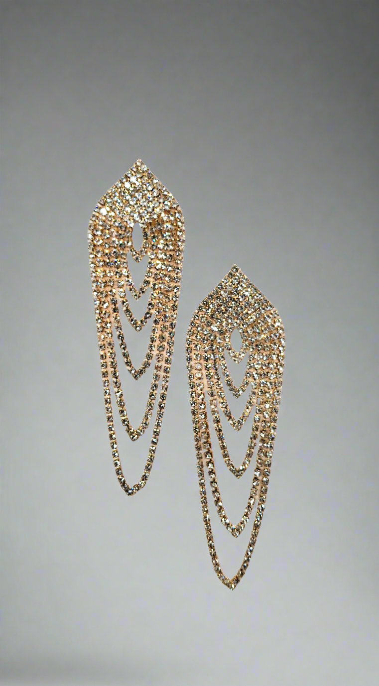 Calla Collection TR-10632 formal rhinestone tiara headpiece with a regal curved arc princess design