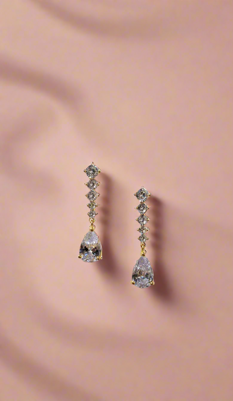 Calla Collection Earrings TR-10357 Stunning Elegant Cubic Zirconia CZ Earrings