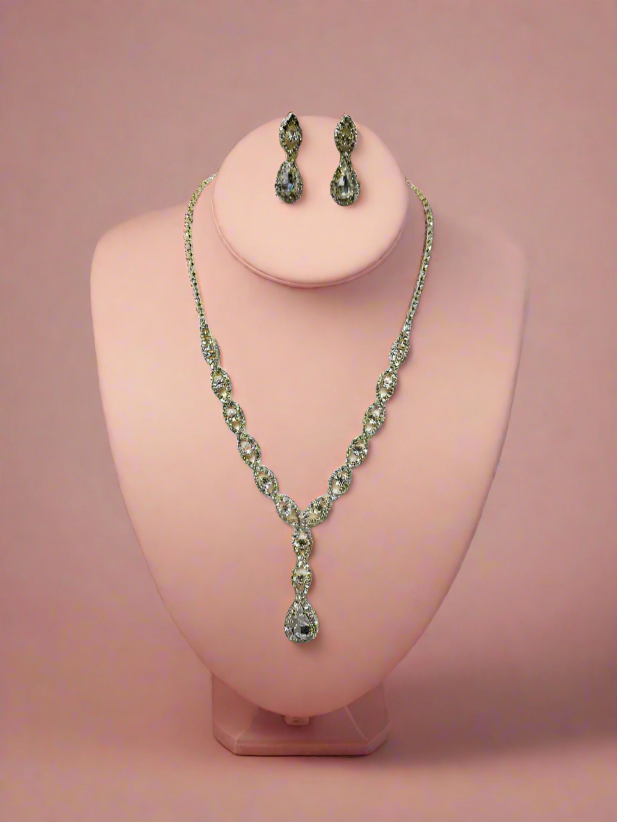 Calla Collection TR-3125 Versatile Rhinestone Necklace & Earring Set