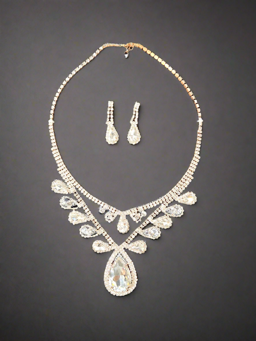 Calla Collection TR-22142 Eye-Catching Big Stone Necklace & Earring Set