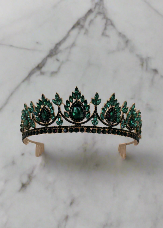 CallaCollection TR-938 jewelry piece featuring intricate design, showcasing elegant craftsmanship and fine detailing.
