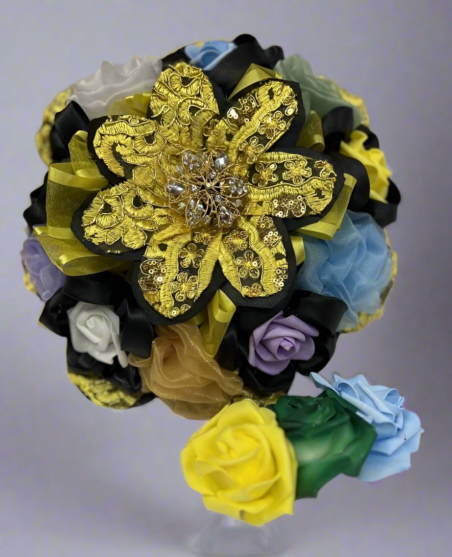 High impact fabric centerpiece design of the Calla Collection BOUQUET MIDDLE formal accessory.