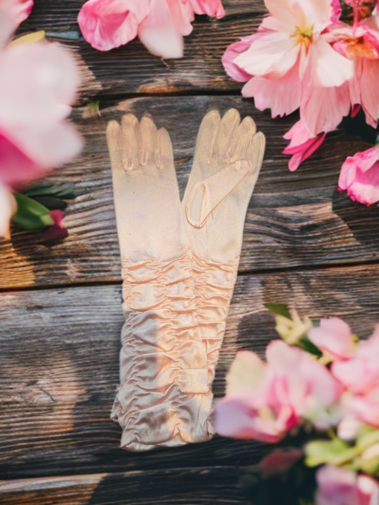Pink gloves from Calla Collection GL-479, stylish accessories in a soft, vibrant shade for fashionable outdoor wear.
