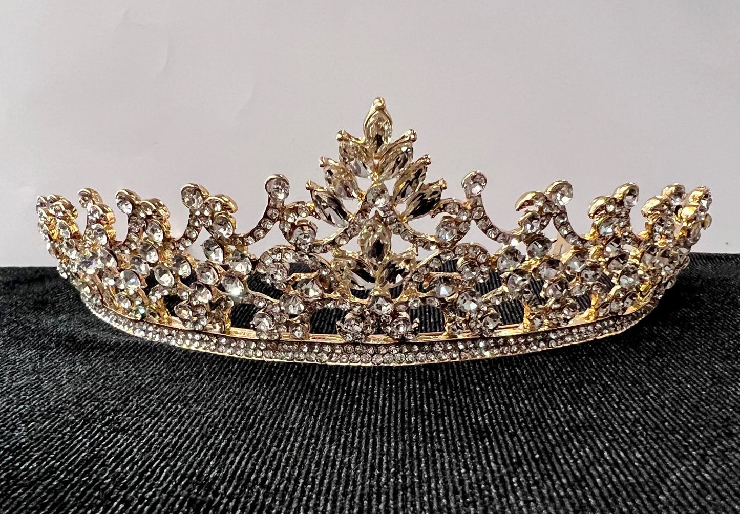 Gold jewelry piece from Calla Collection's TR-910 collection, showcasing intricate design and craftsmanship.