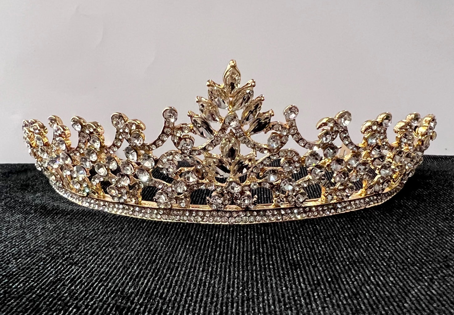 Gold jewelry piece from Calla Collection's TR-910 collection, showcasing intricate design and craftsmanship.