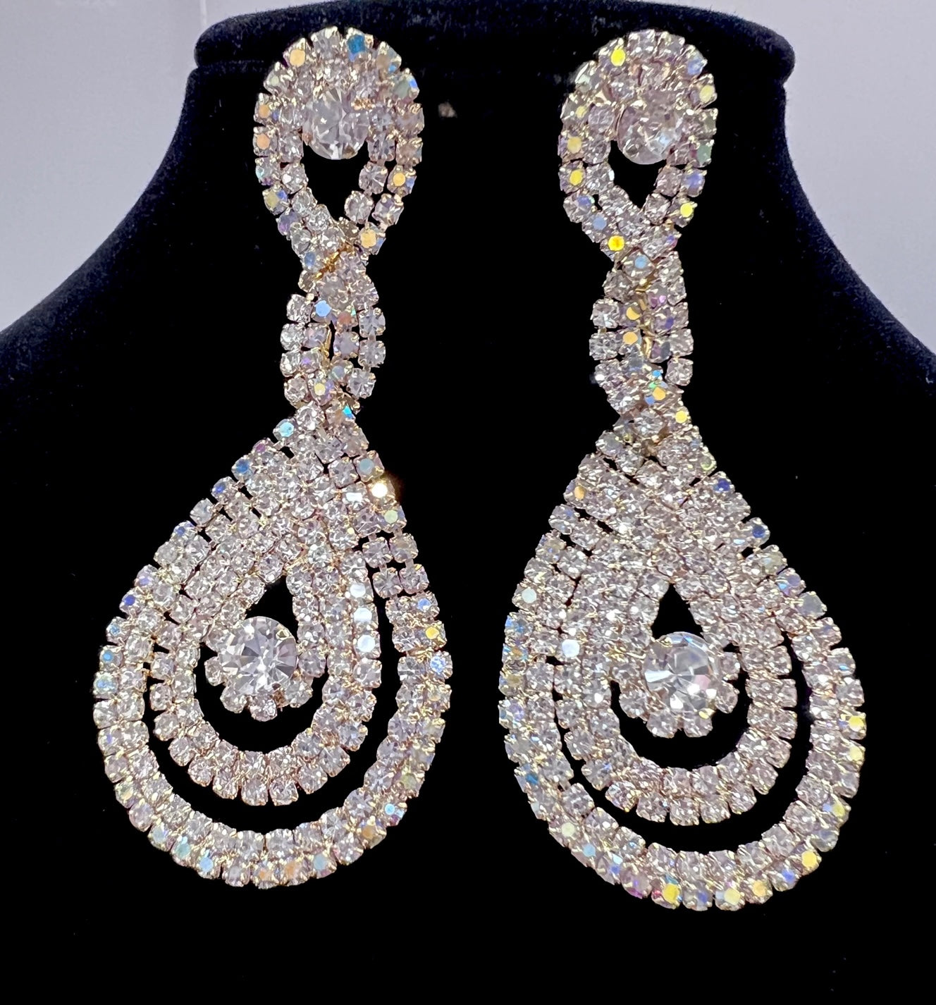 Calla Collection Earrings TR-11100 Exquisite Sparkling Rhinestone Dangle Earrings