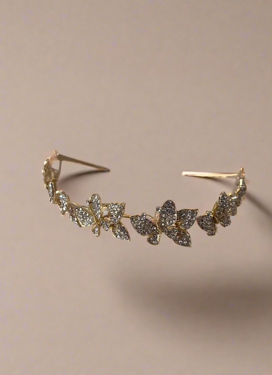 CallaCollection TR-633 jewelry piece featuring intricate design and elegant craftsmanship, shown in a detailed close-up image.