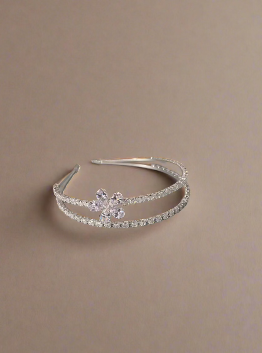 Calla Collection Headband TR-41279 Precision-Crafted Cubic Zirconia CZ Flower Headband
