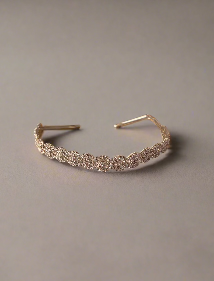 Calla Collection TR-40682 Luxurious Statement Rhinestone Hair Piece