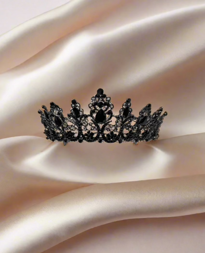 Calla Collection TR-915 jewelry piece featuring intricate design and elegant craftsmanship, shown in a close-up image.