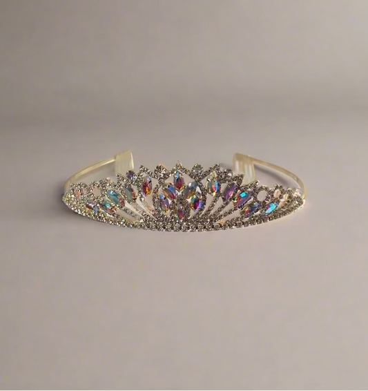 Calla Collection TR-40316 hair accessory, elegant and versatile hair clip or pin, showcased on a neutral background.
