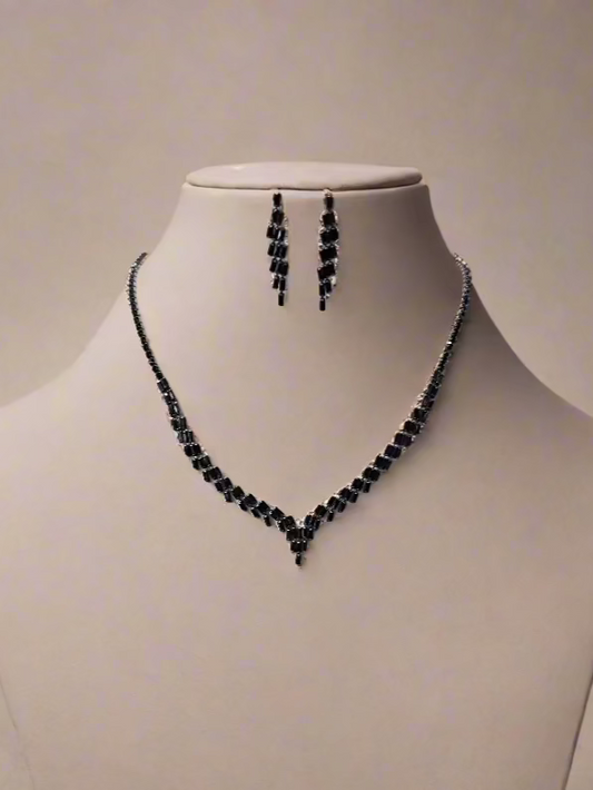 CallaCollection TR-22398 accessory in black with textured surface and silver accents, displayed on a neutral background.