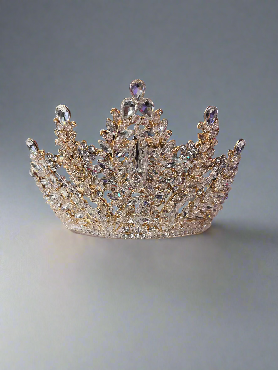 CallaCollection TR-963 jewelry piece featuring intricate design, showcased in a detailed close-up image.