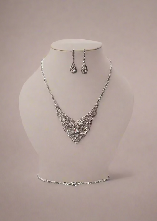 CALLAcollection TR-3206 accessory showing a sleek, modern design with intricate details in a close-up view.