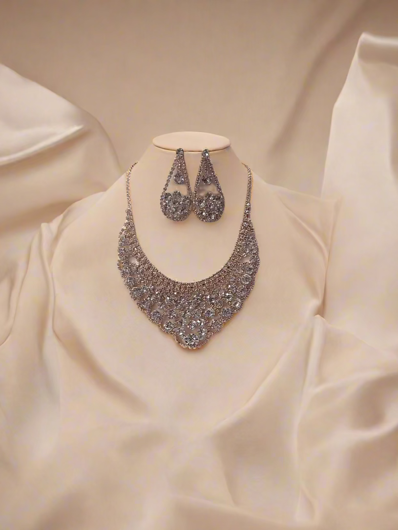 Calla Collection TR-22170 Simple Sophisticated Class Necklace Set