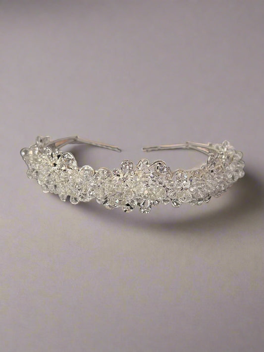 Calla Collection TR-41065 hair accessory, stylish and versatile hair clip or pin with intricate design, perfect for accessorizing hairstyles.