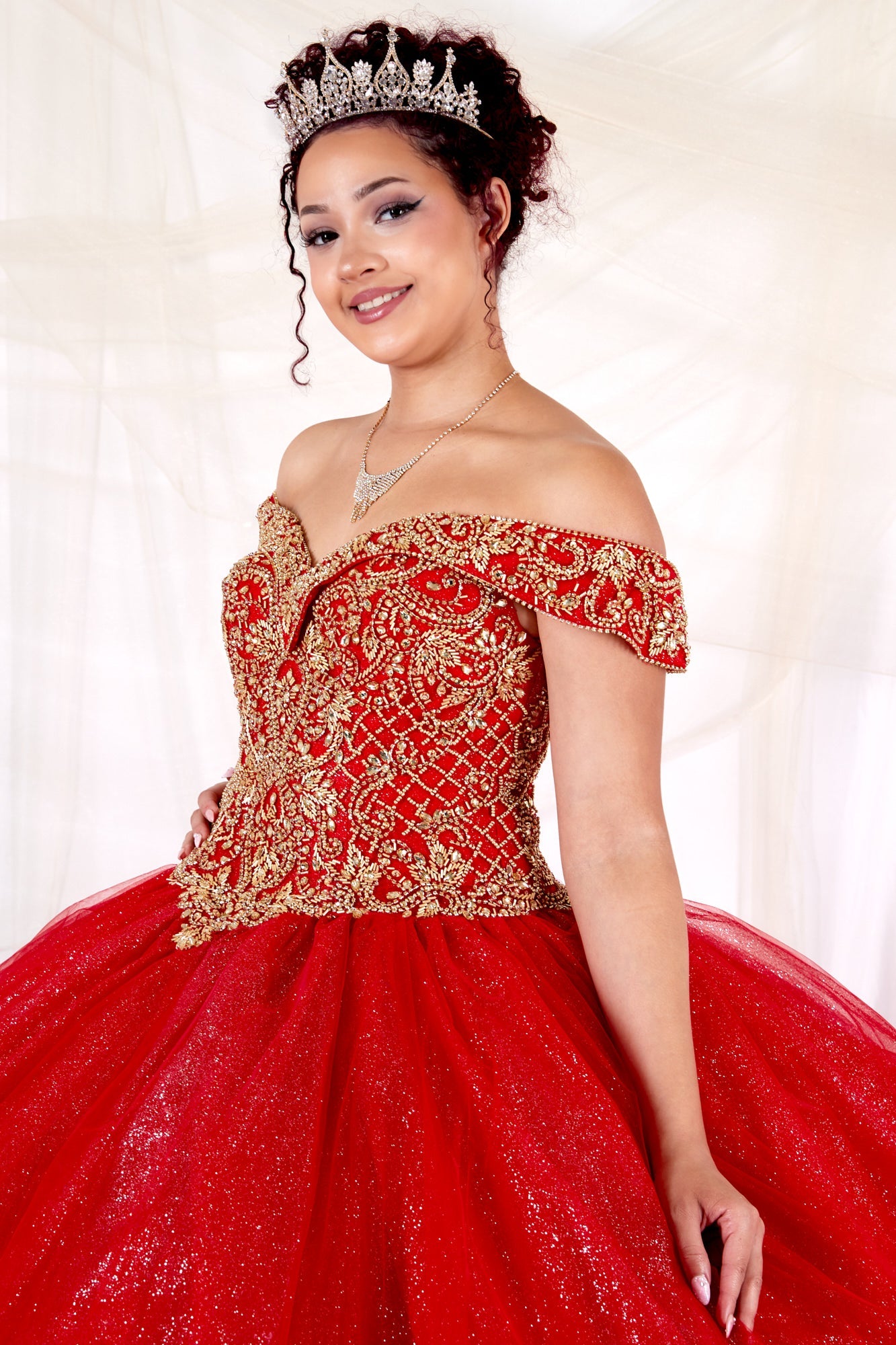 Elegant fabric drapery and premium factory edge stitching defining the luxurious sweeping princess profile of the Calla Collection KY-71246 line