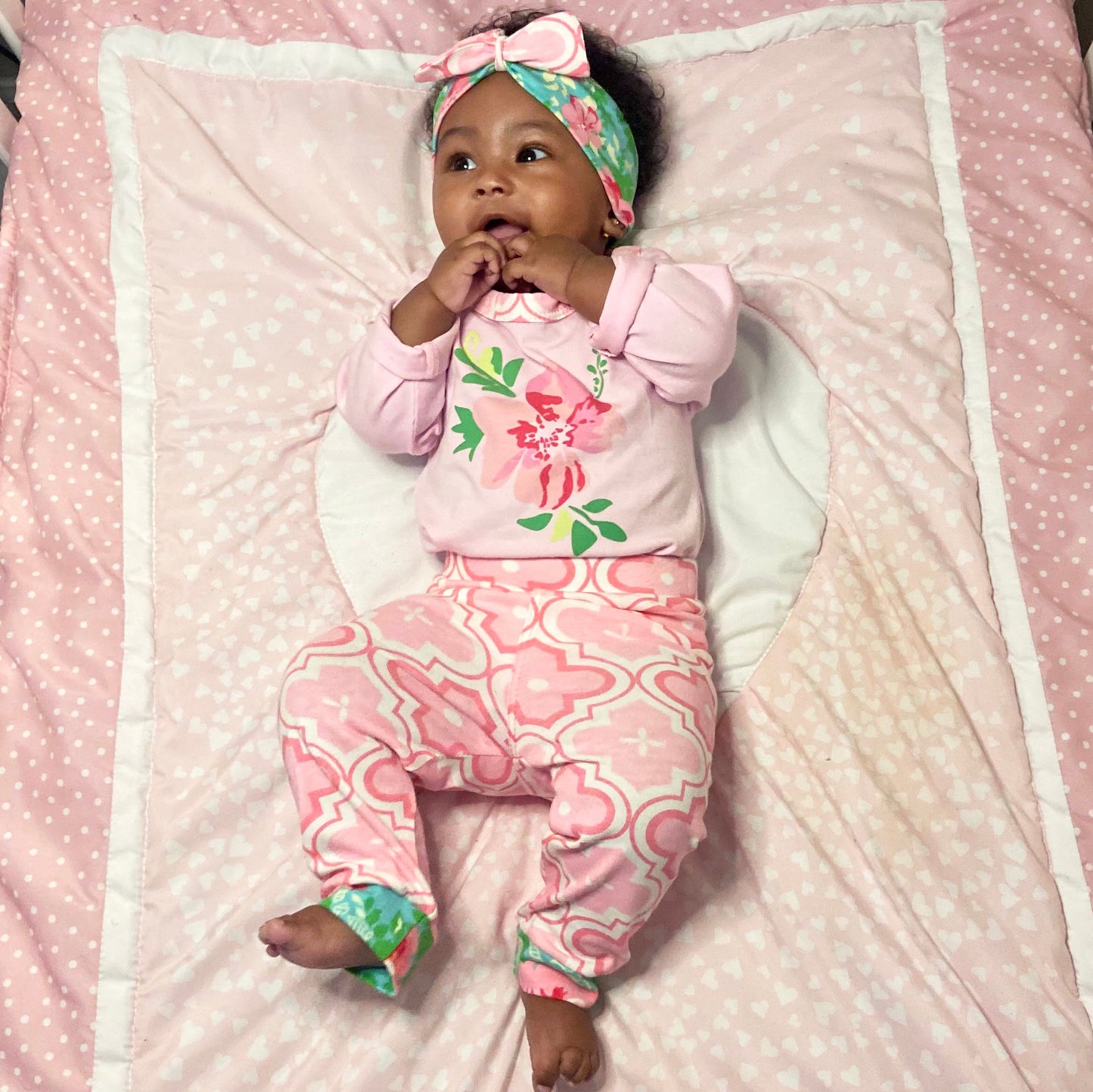 AnnLoren Baby Girls Layette Pink Arabesque Floral Onesie Pants Headband 3pc Gift Set Clothing Sizes 3M - 18M