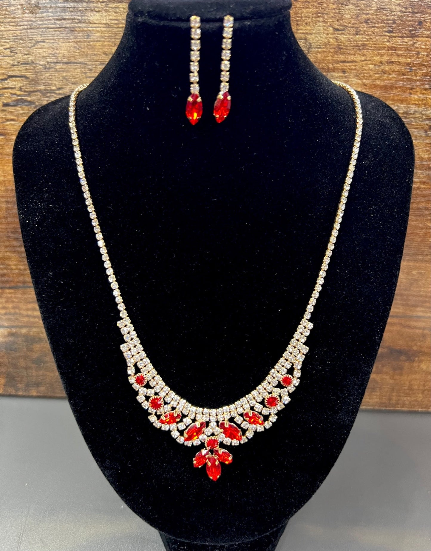 Calla Collection TR-3165 Dazzling Luxury Necklace, Earring & Bracelet Set