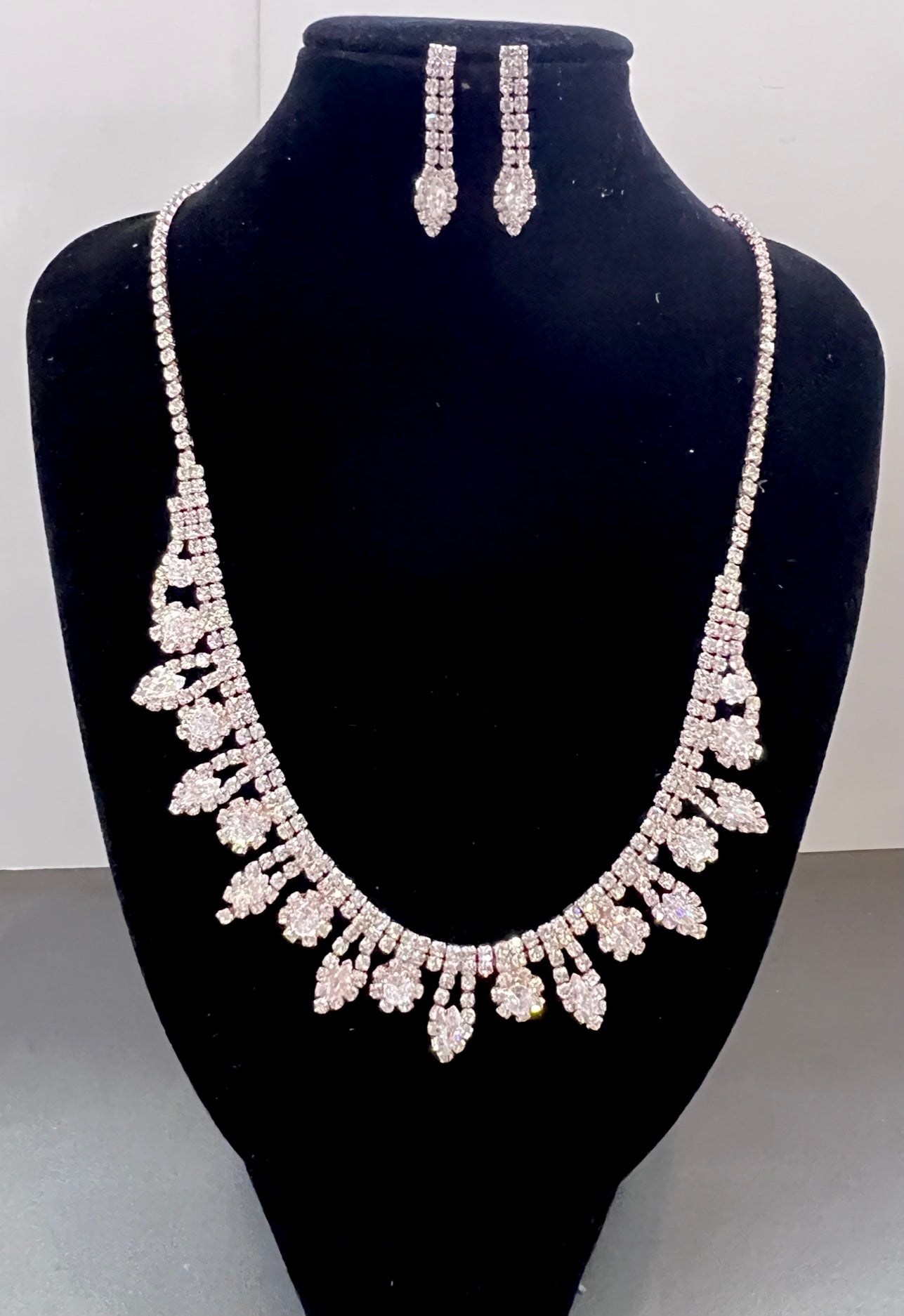 Calla Collection TR-22102 Sparkling Statement Rhinestone Necklace Set