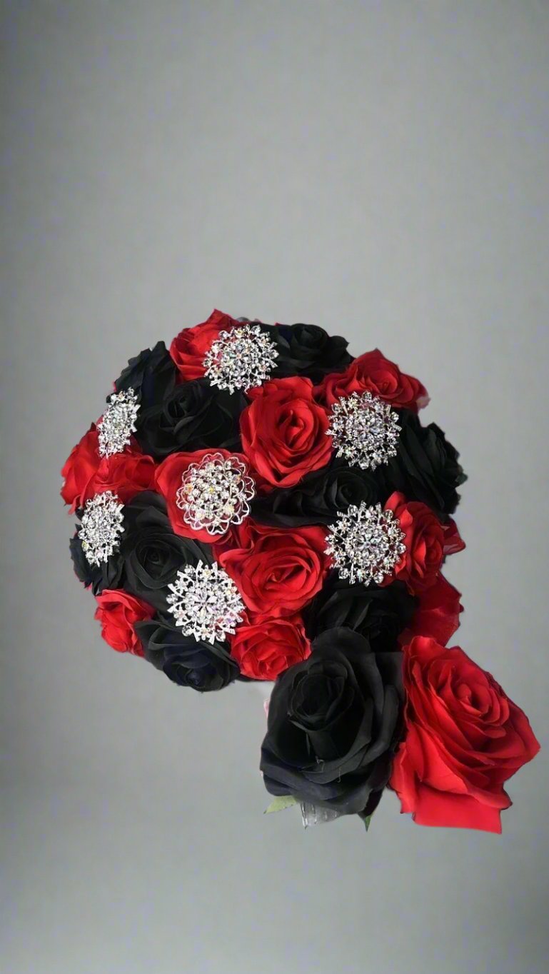 Calla Collection ROUND BOUQUET 2 presentation accessory showing a classic symmetrical round floral profile.