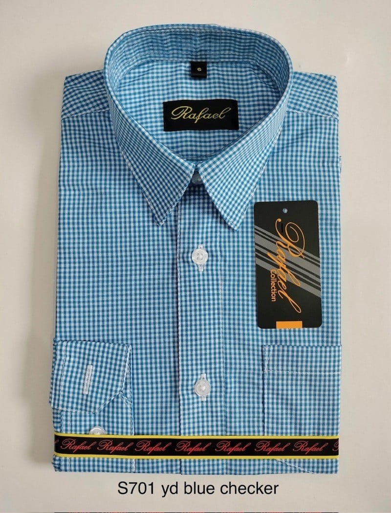 Boy wearing Calla Collection S-701 BIG boys' shirt, featuring a casual design with a collar and button closure.