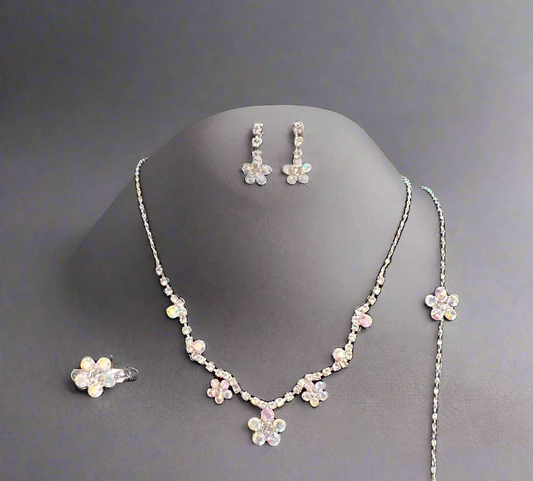 Silver CALLAcollection KR-1116 necklace with intricate chain design, displayed against a neutral background.
