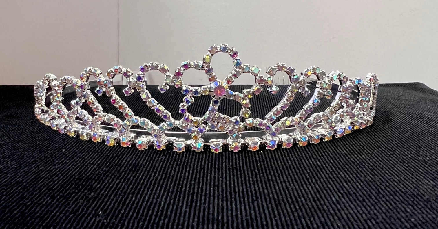 Silver Calla Collection TR-824 hair accessory with intricate design, suitable for stylish hair styling and decorative use.