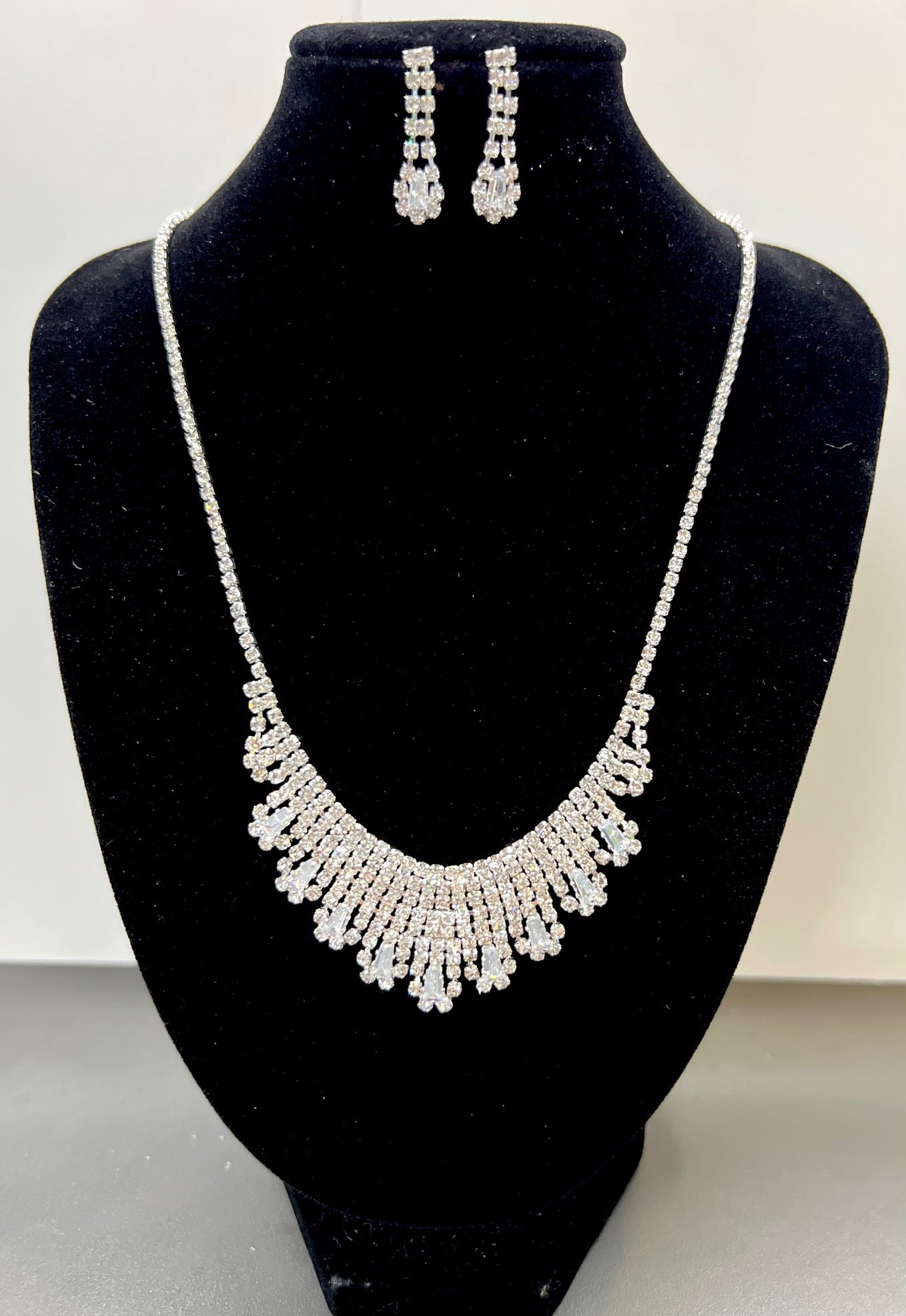 Calla Collection TR-3147 Intricate Rhinestone Necklace, Earring & Bracelet Set