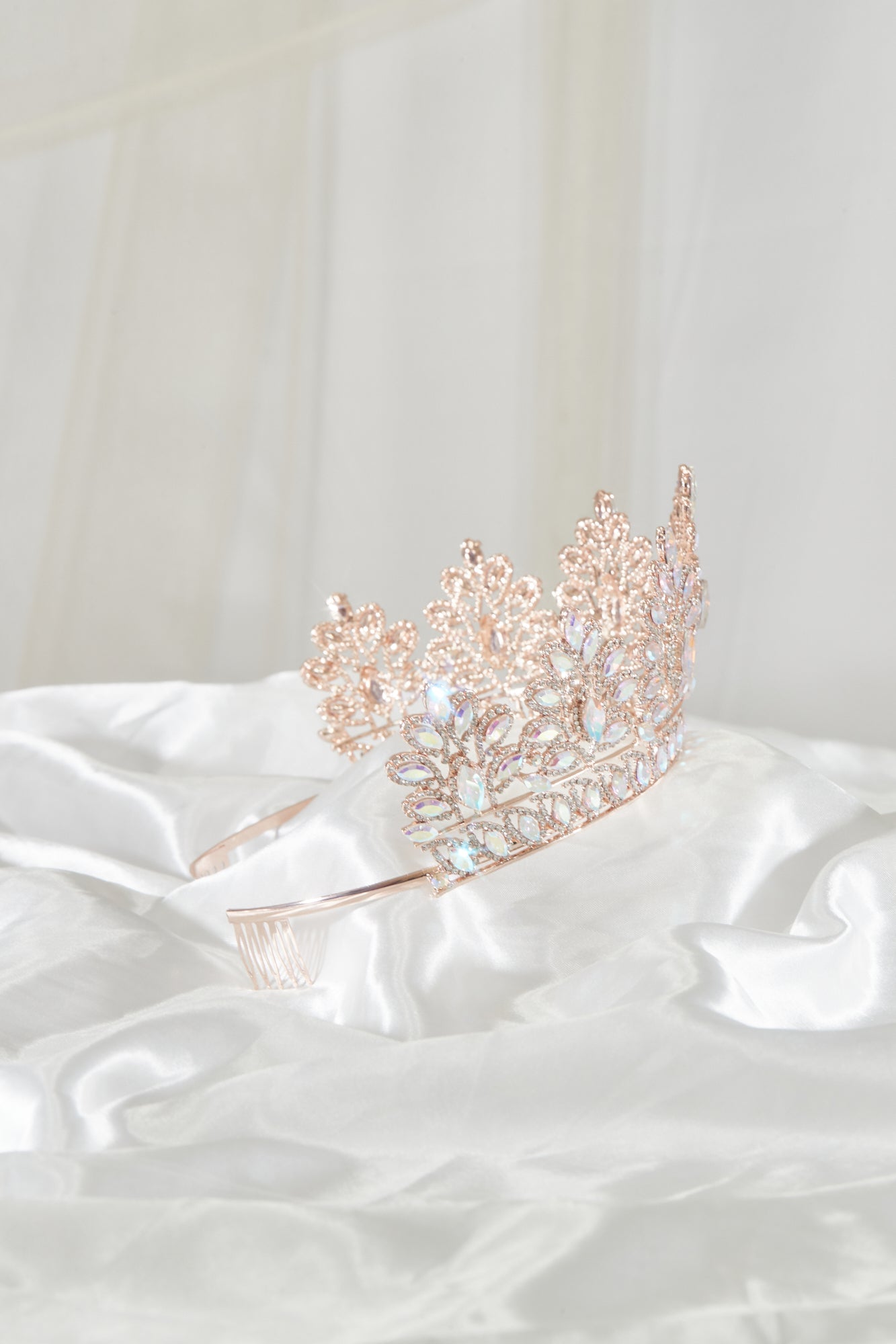 Elegant gold jewelry piece from Calla Collection TR-937 series, showcasing intricate design and high-quality craftsmanship.