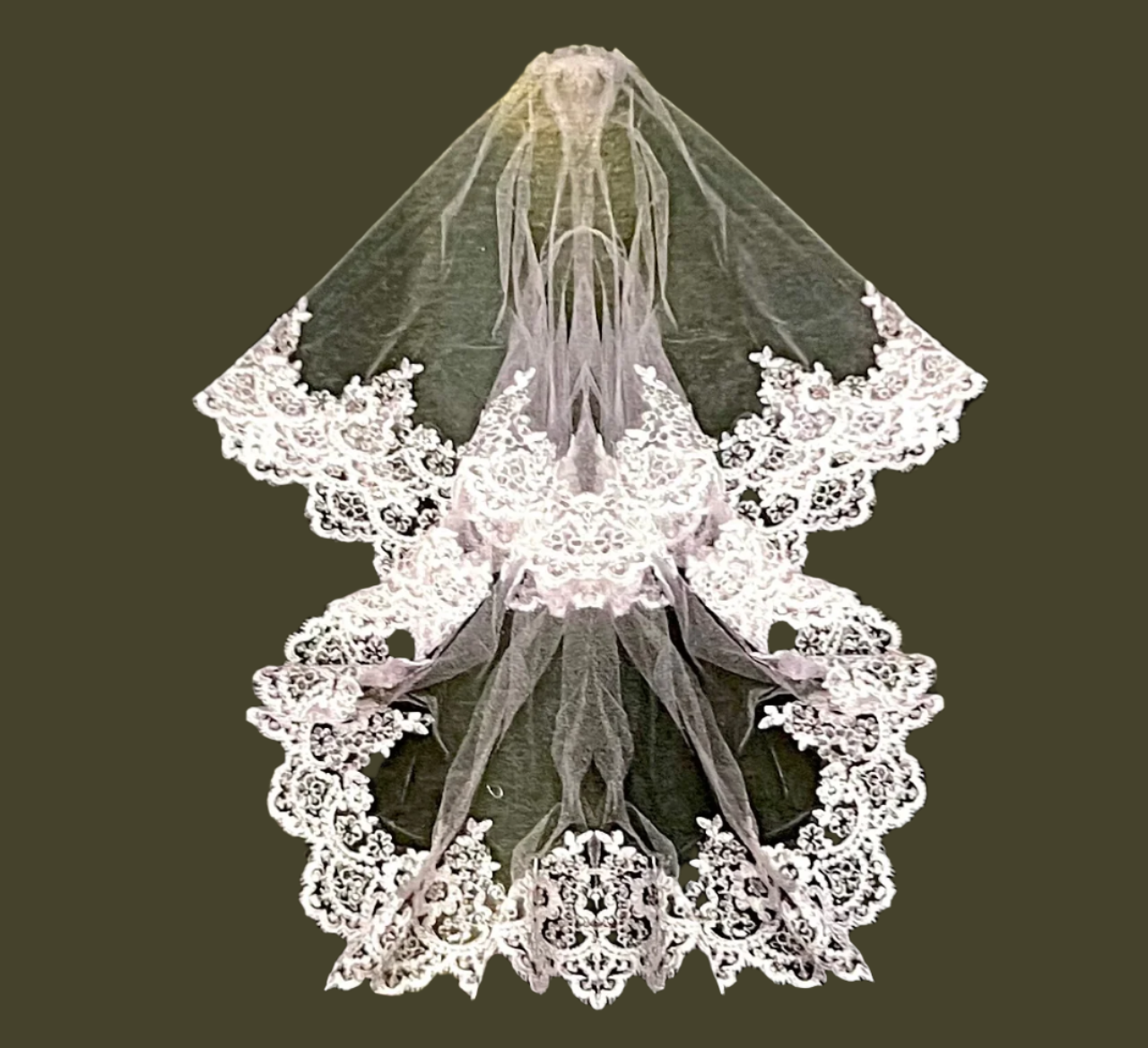 Calla Collection Bridal Veil WV-332-32 Classic 32-Inch Short Wedding Veil