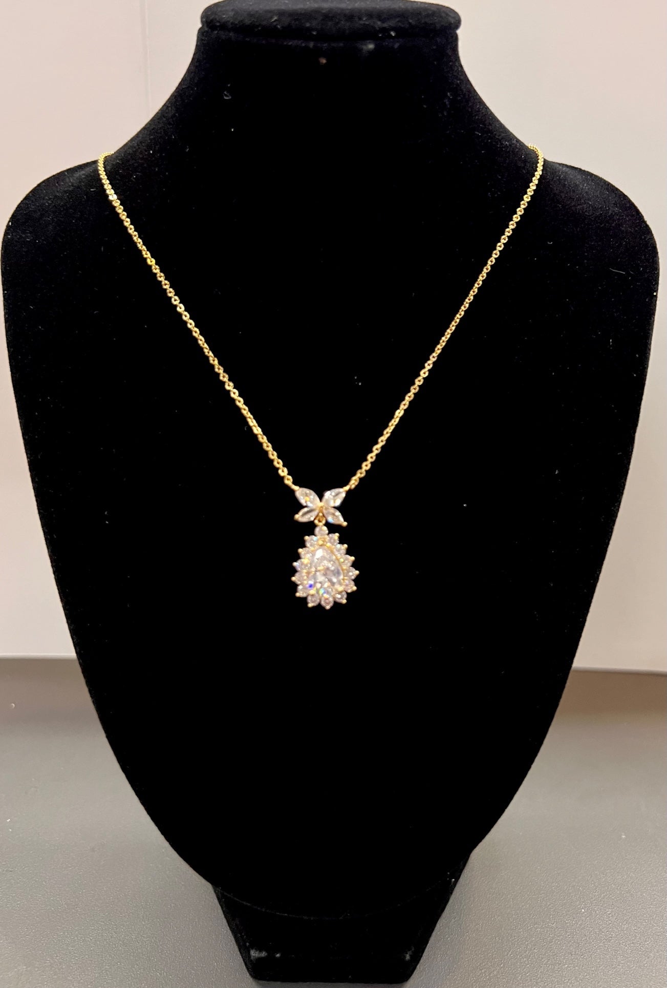 Calla Collection TR-22147 Timeless Glamour Cubic Zirconia Necklace Set
